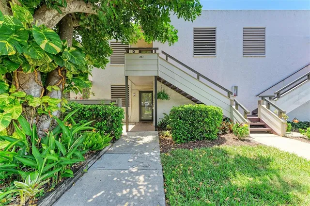 $224,900 | 258 Sherwood Drive, Unit 258, Bradenton, FL 34210