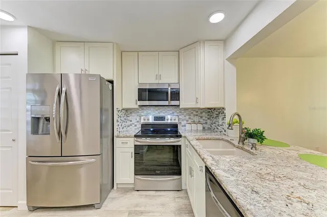 $224,900 | 258 Sherwood Drive, Unit 258, Bradenton, FL 34210