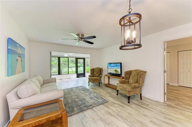 $224,900 | 258 Sherwood Drive, Unit 258, Bradenton, FL 34210