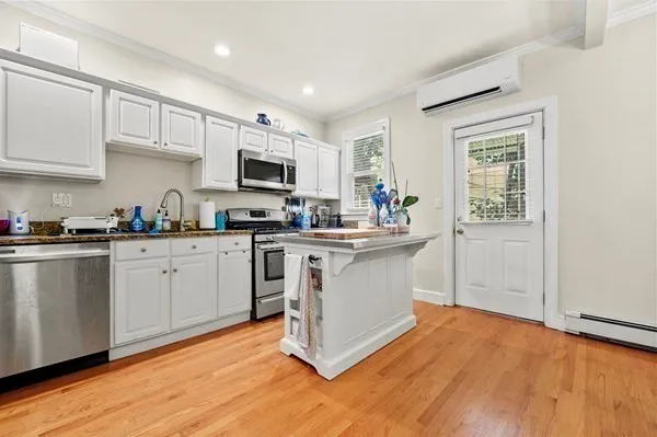 $4,400 | 13 Telegraph Street, Unit 1, Boston, MA 02127