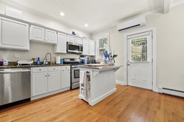 13 Telegraph Street, Unit 1 Boston, MA 02127 - Photo 12 of 28