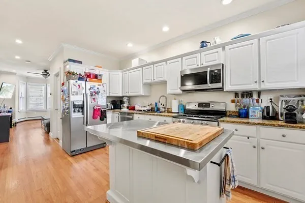 $4,400 | 13 Telegraph Street, Unit 1, Boston, MA 02127
