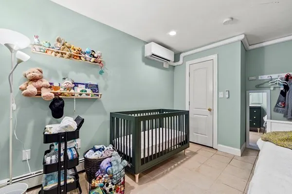 $4,400 | 13 Telegraph Street, Unit 1, Boston, MA 02127