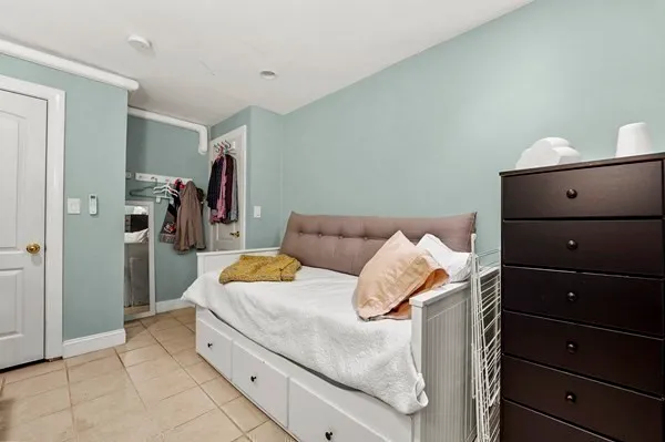 $4,400 | 13 Telegraph Street, Unit 1, Boston, MA 02127