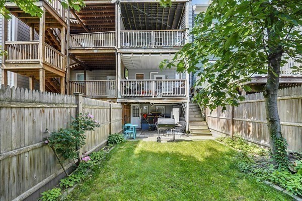 13 Telegraph Street, Unit 1 Boston, MA 02127 - Photo 4 of 28