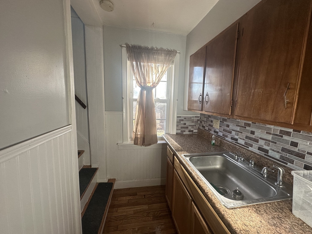 1 Eames Street Worcester, MA 01603 - Photo 6 of 24