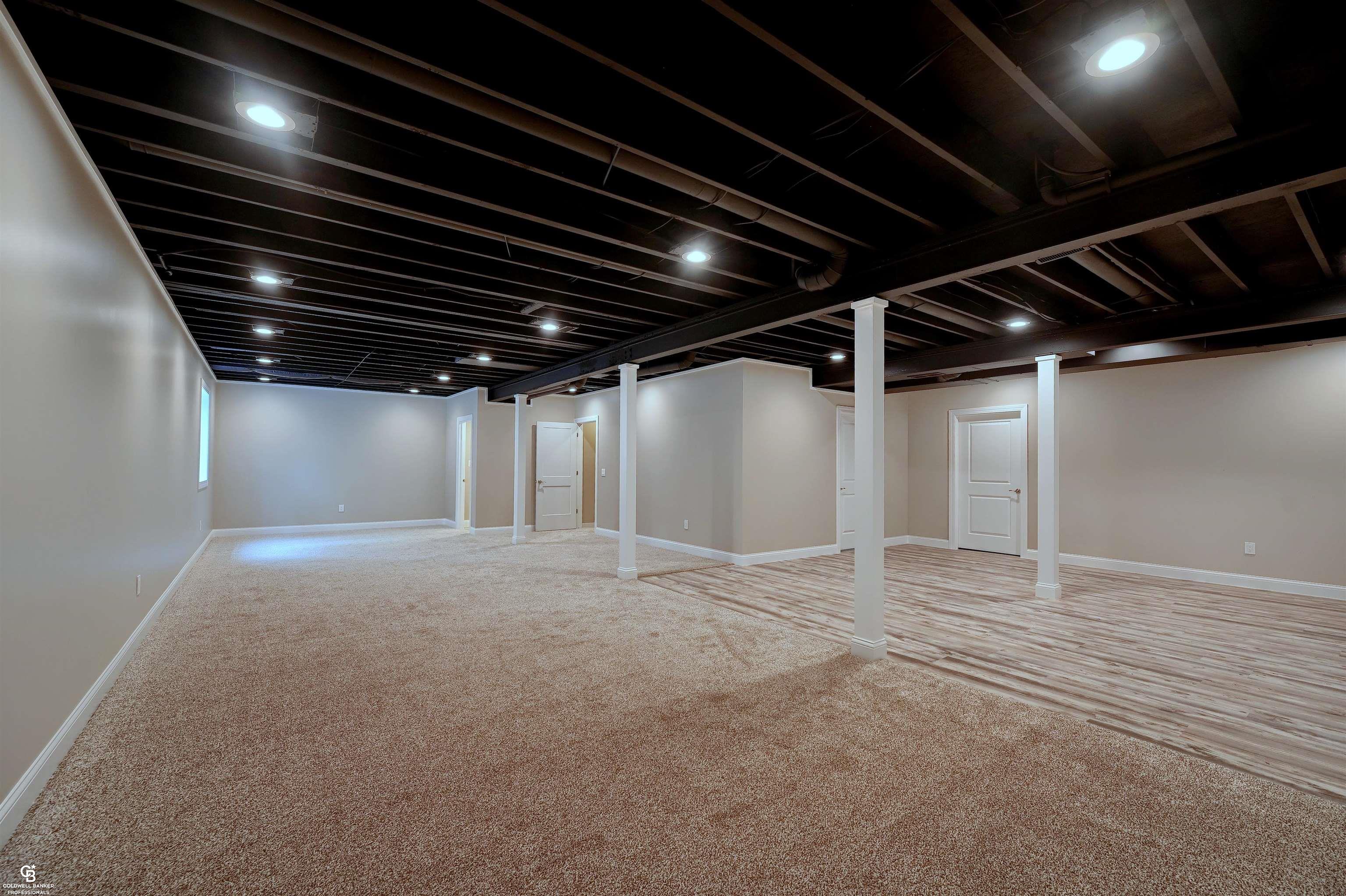 1021 Crestwyk Lane Rochester, MI 48307 - Photo 27 of 44 Recessed Lighting
