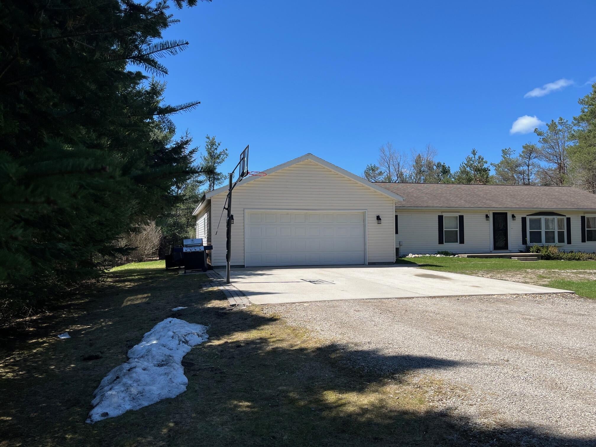 10951 Butler Road Cheboygan, MI 49721 - Photo 49 of 62 image4