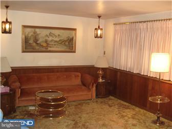 9728 Laramie Road Philadelphia, PA 19115 - Photo 3 of 12