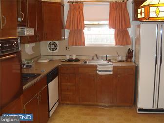 9728 Laramie Road Philadelphia, PA 19115 - Photo 6 of 12