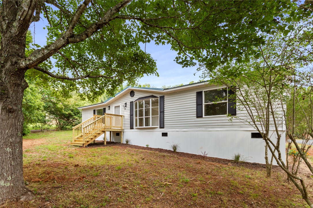 110 Bridwell Road Six Mile, SC 29682 - Photo 2 of 29 Gallery Image 2