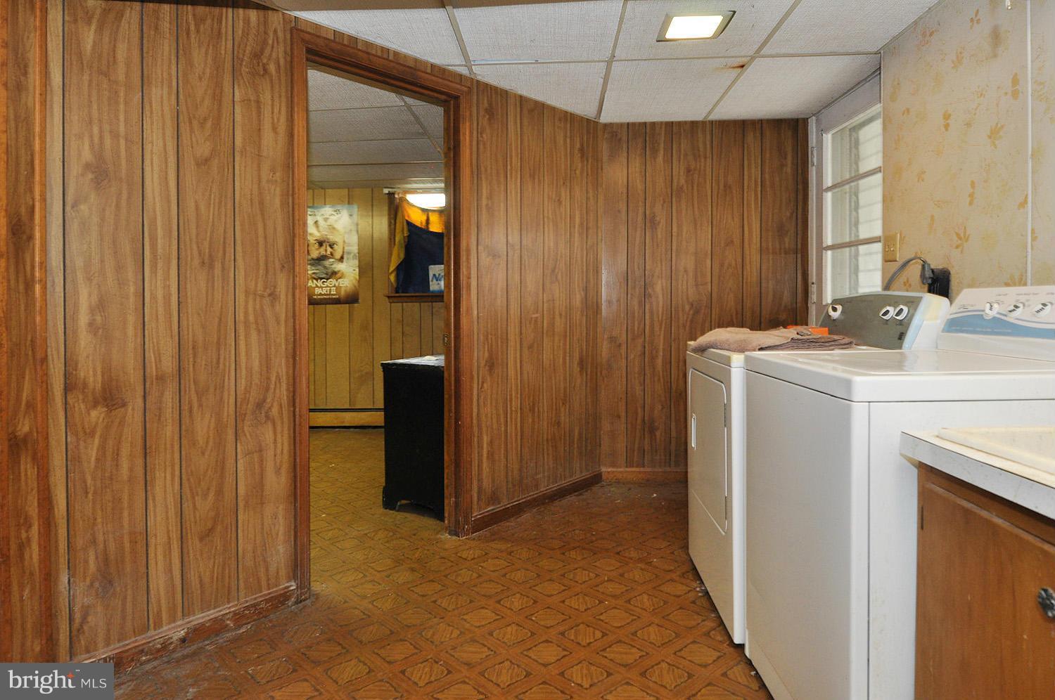 8510 Hawkins Creamery Road Gaithersburg, MD 20882 - Photo 26 of 30 Laundry
