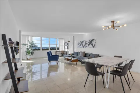 $3,700 | 5101 Collins Avenue, Unit 12R, Miami Beach, FL 33140