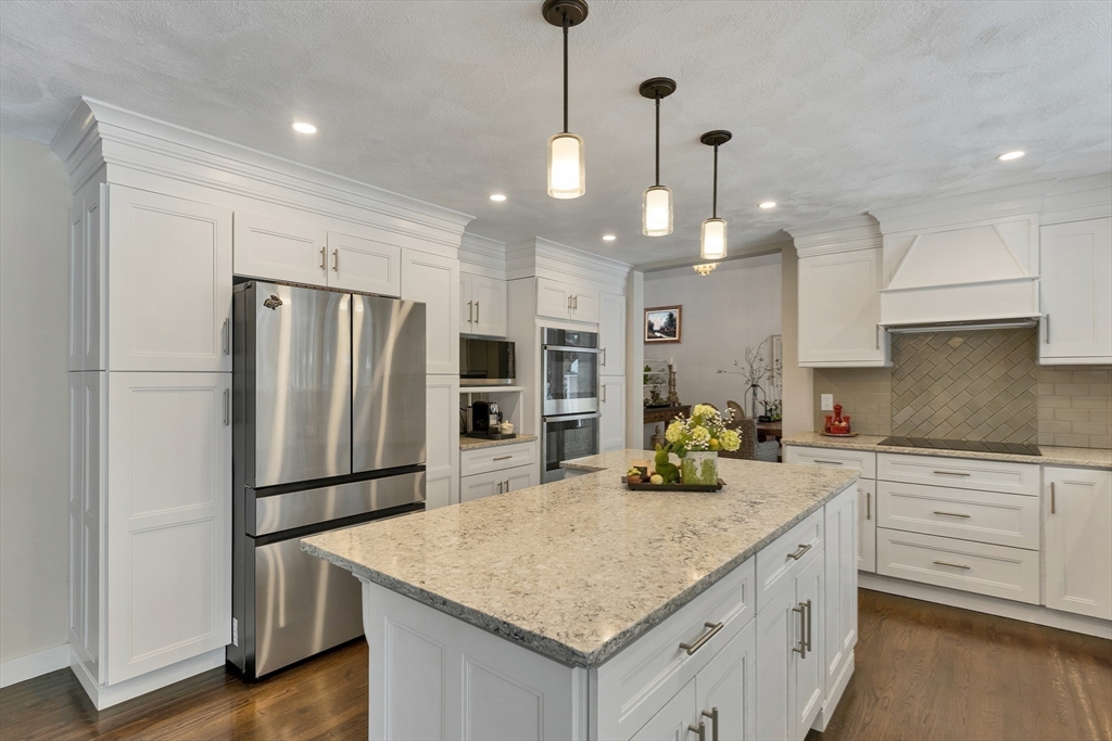 16 Fox Run Lane Salem, NH 03079 - Photo 13 of 42