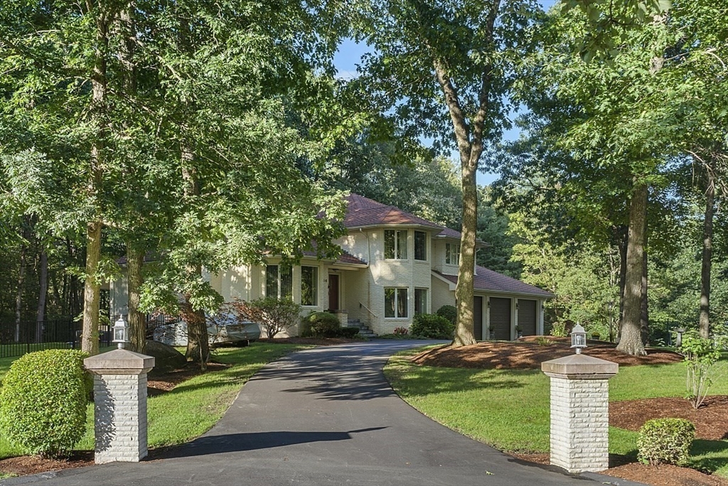 16 Fox Run Lane Salem, NH 03079 - Photo 2 of 42