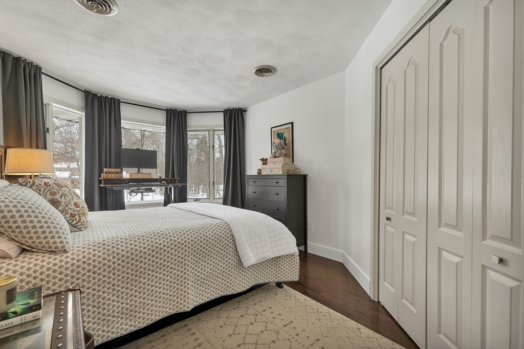 16 Fox Run Lane Salem, NH 03079 - Photo 28 of 42