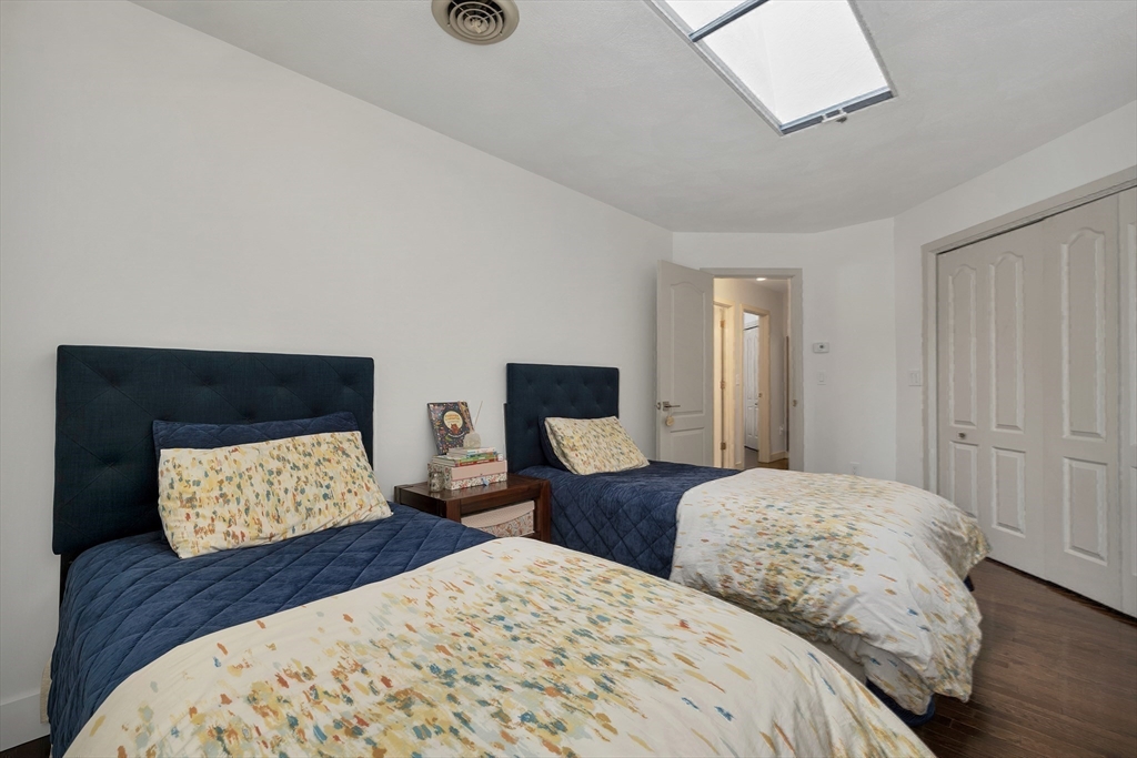 16 Fox Run Lane Salem, NH 03079 - Photo 29 of 42