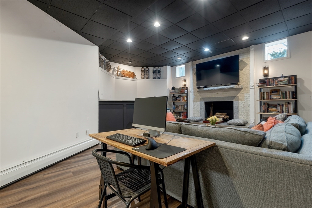 16 Fox Run Lane Salem, NH 03079 - Photo 33 of 42