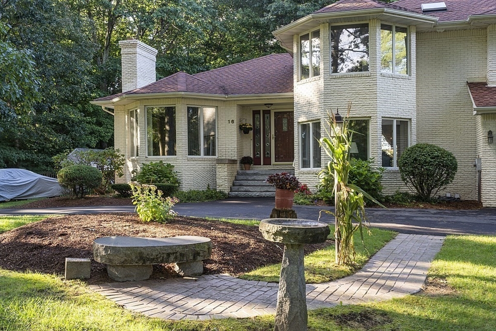 16 Fox Run Lane Salem, NH 03079 - Photo 4 of 42