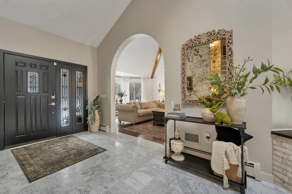 16 Fox Run Lane Salem, NH 03079 - Photo 5 of 42