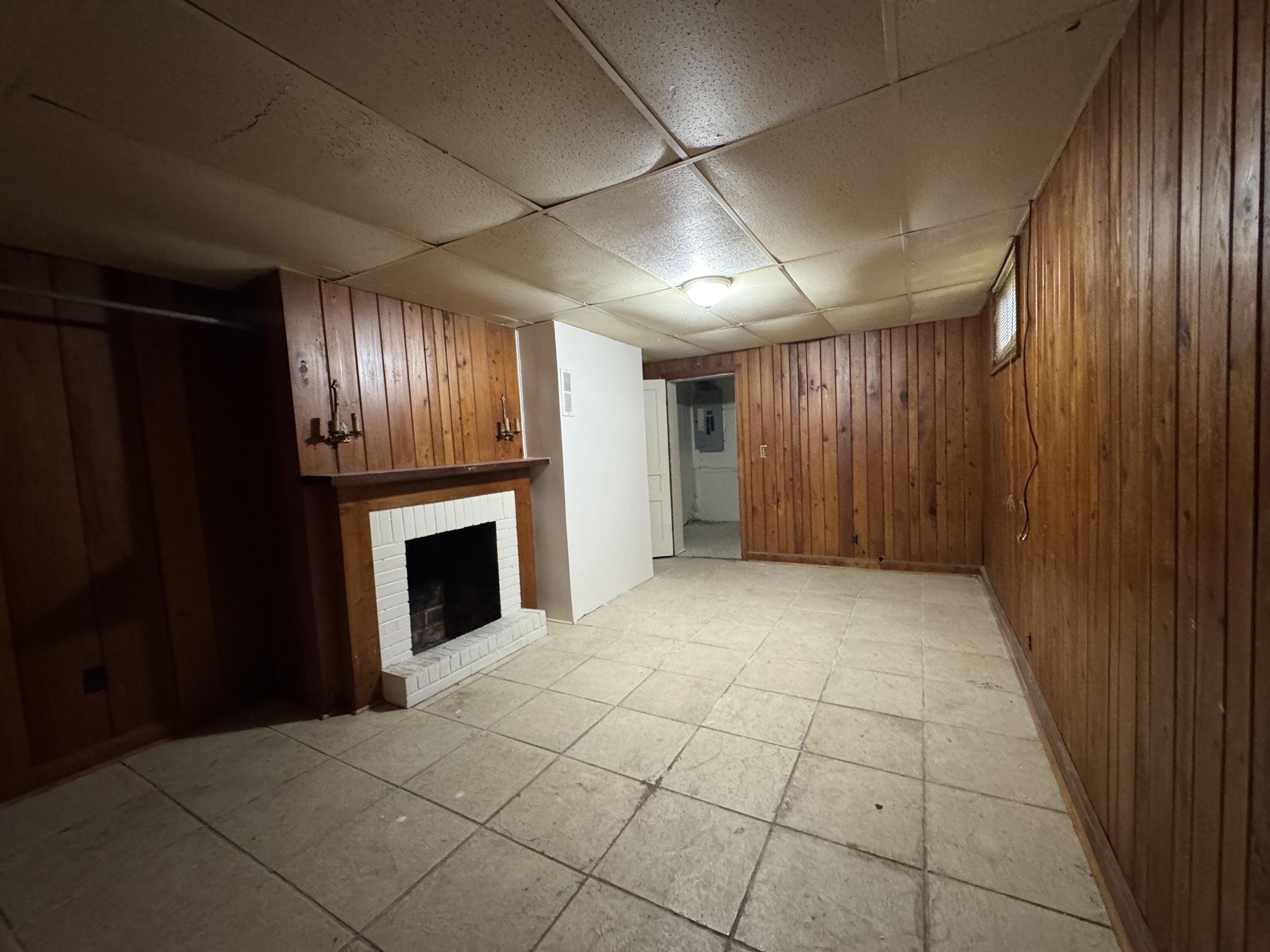 403 Liberty Road Northeast Roanoke, VA 24012 - Photo 17 of 20 a view of empty room with fireplace