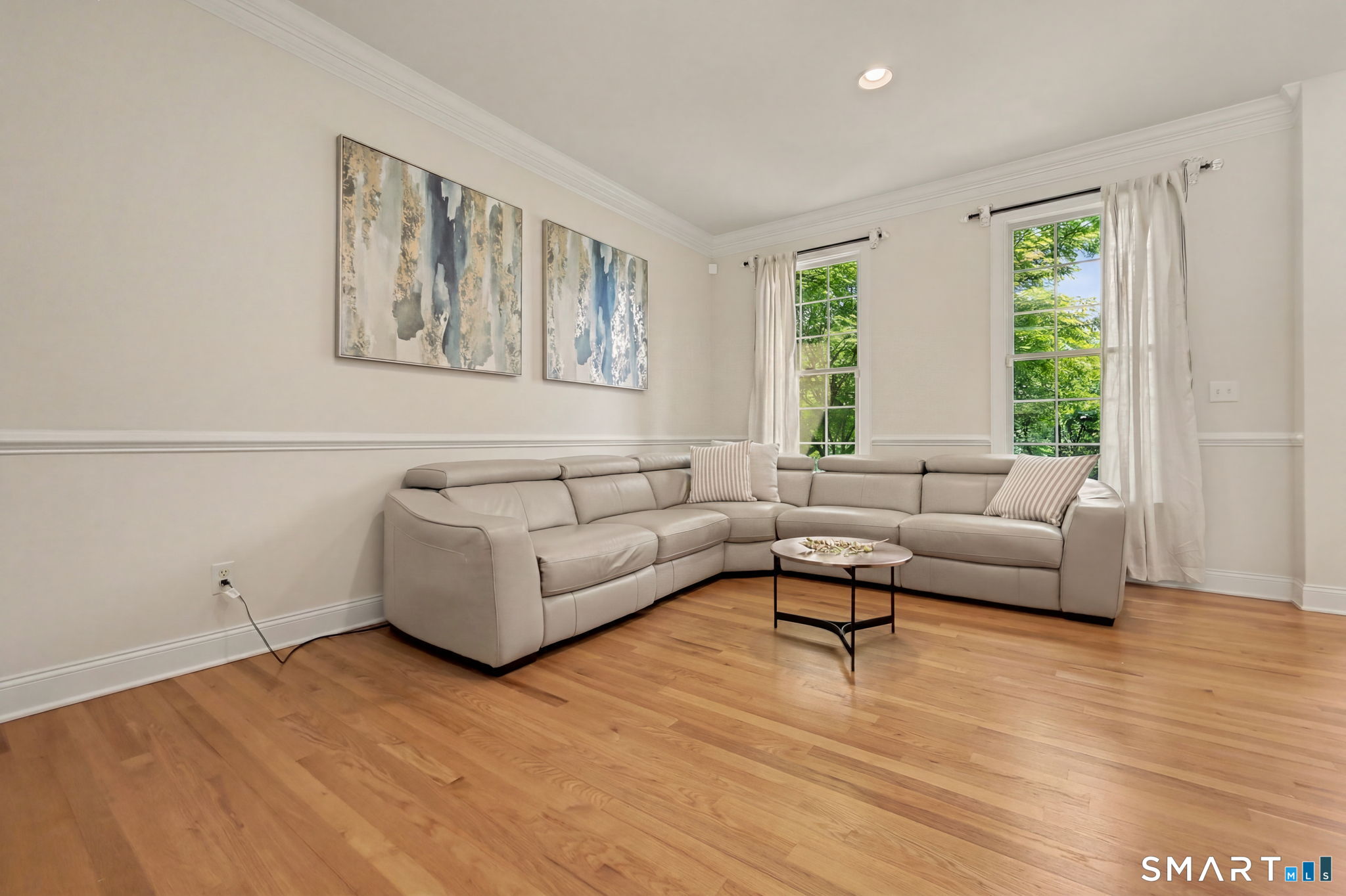 60 Wabuda Place Shelton, CT 06484 - Photo 8 of 40 Living Room
