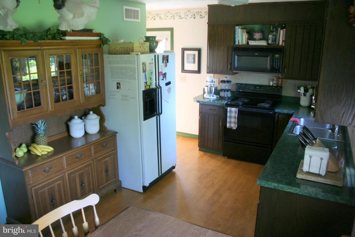 3672 Roundtop Road Elizabethtown, PA 17022 - Photo 4 of 15 Gallery Image 4