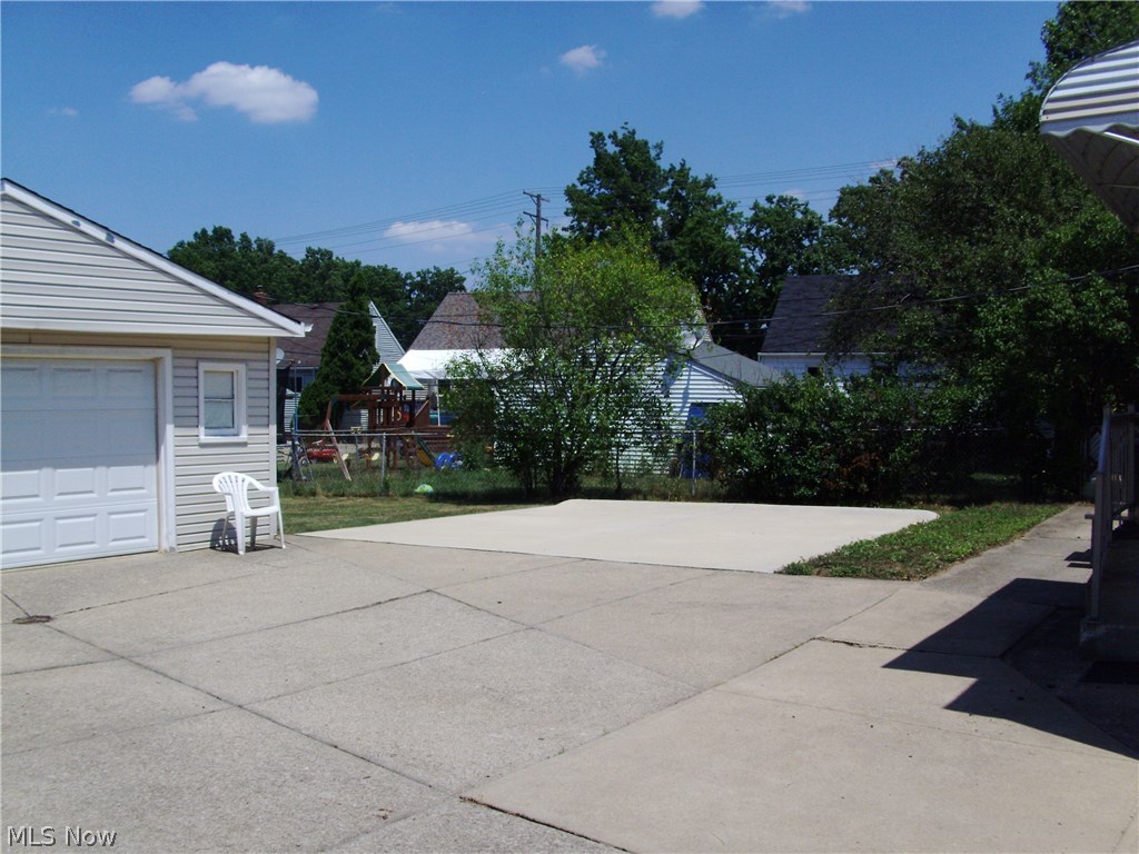 30425 Forestgrove Road Willowick, OH 44095 - Photo 4 of 12