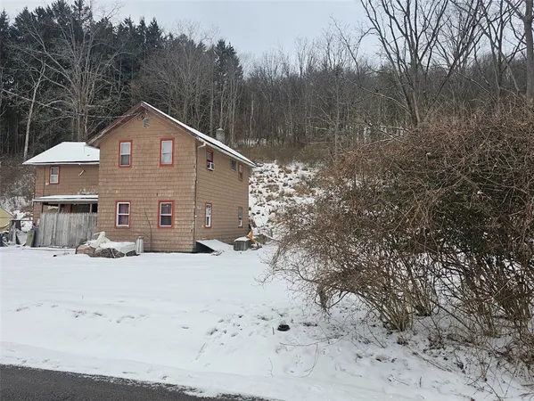 $37,000 | 335 South Genesee Street, Montour, NY 14865