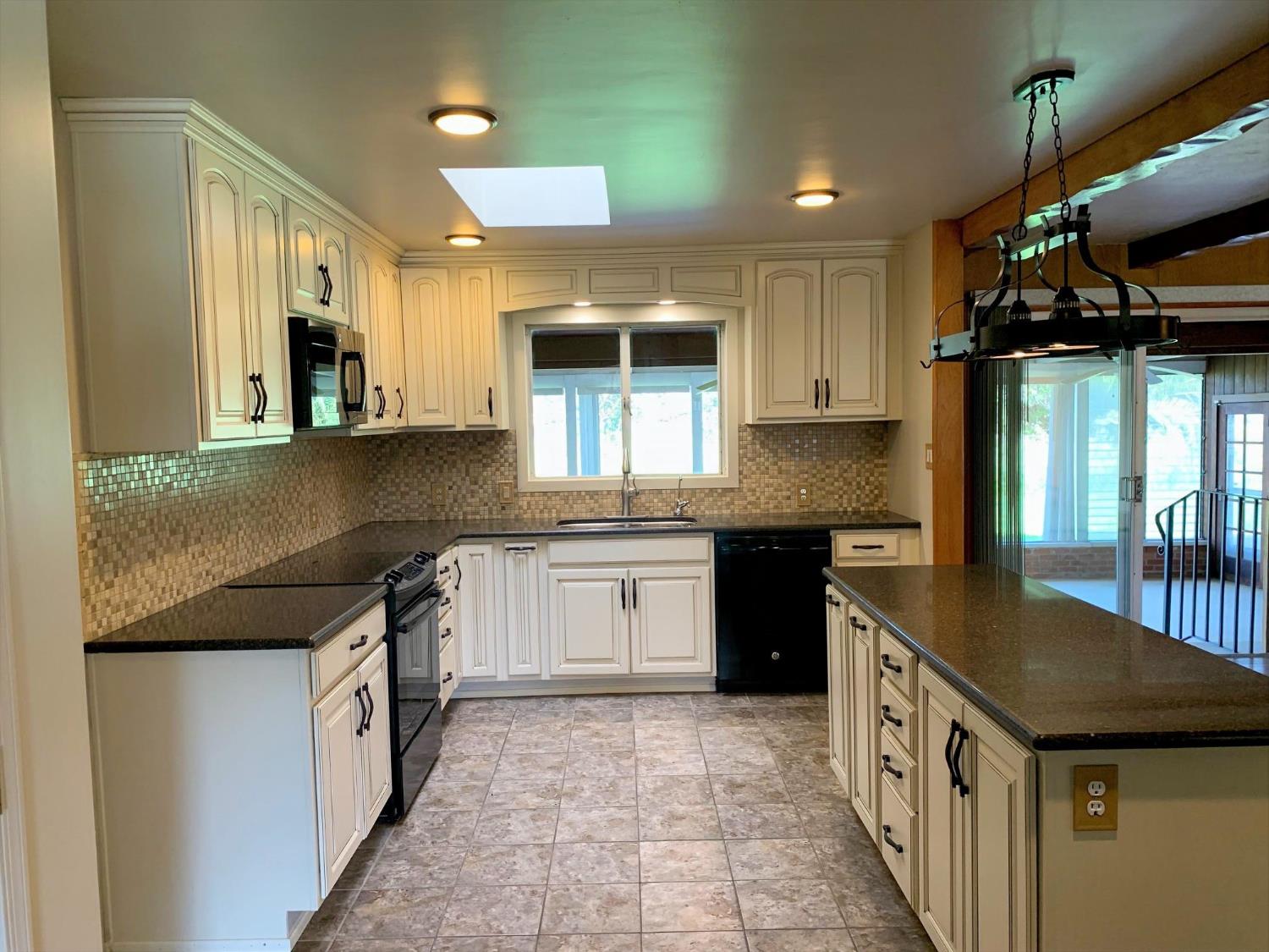 360 Virginia Street Williams, CA 95987 - Photo 38 of 51