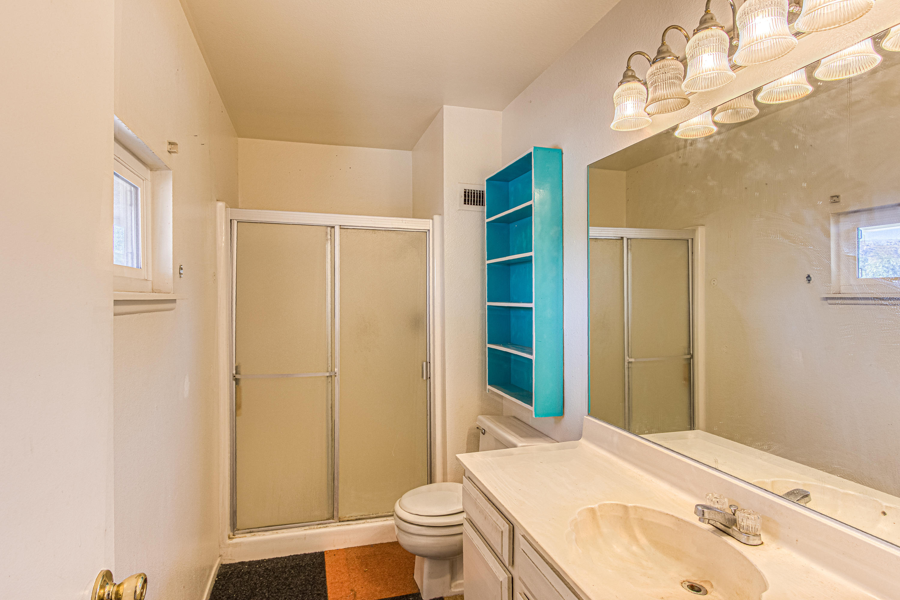 39021 Deer Run Road Palmdale, CA 93551 - Photo 17 of 18 Master Bath