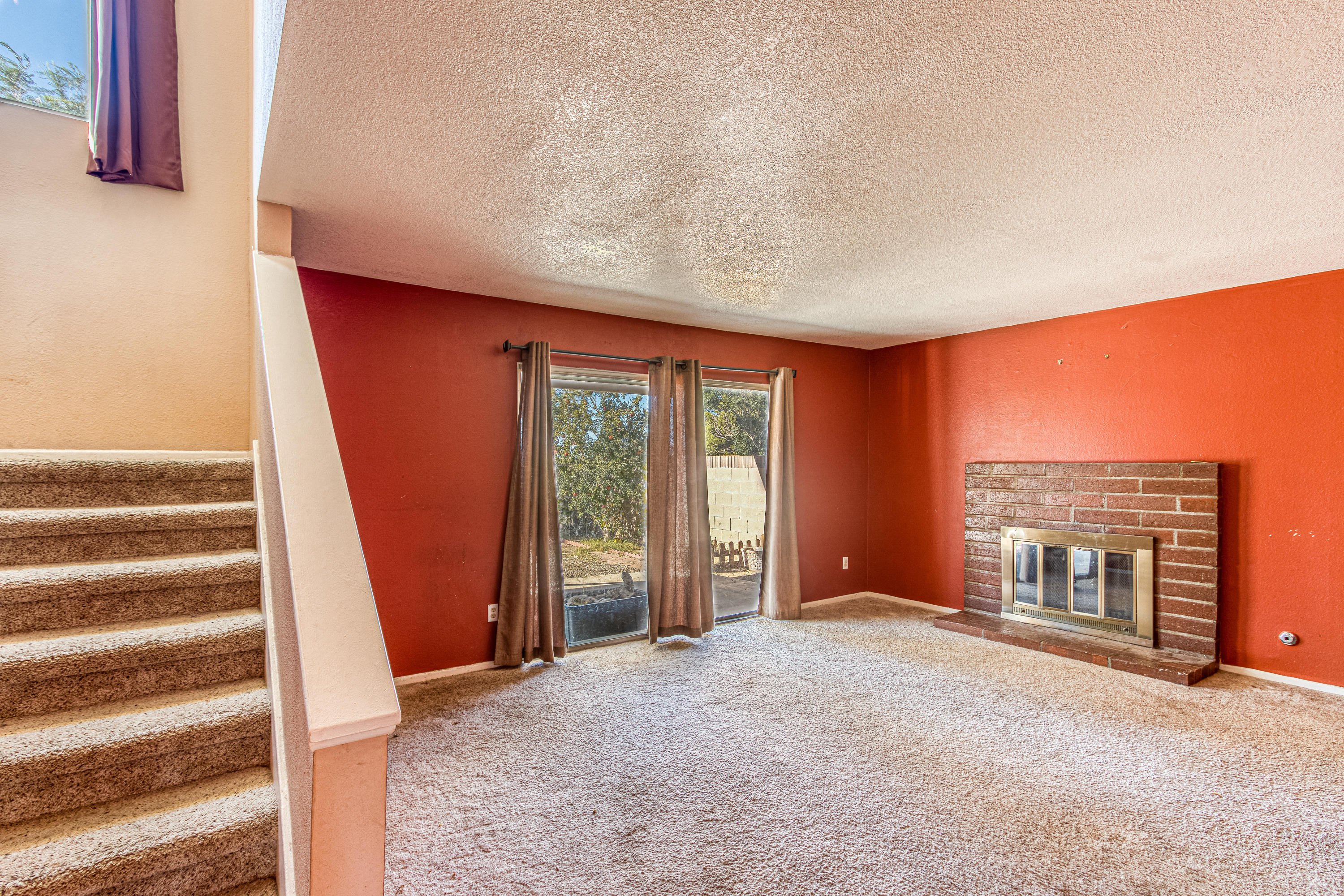 39021 Deer Run Road Palmdale, CA 93551 - Photo 7 of 18 living room