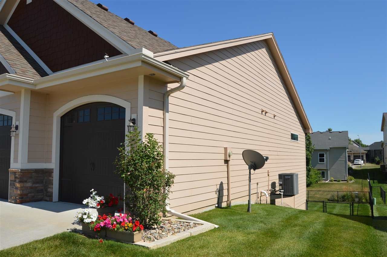 16110 Springbrook Trail Urbandale, IA 50323 - Photo 30 of 37 Gallery Image 30