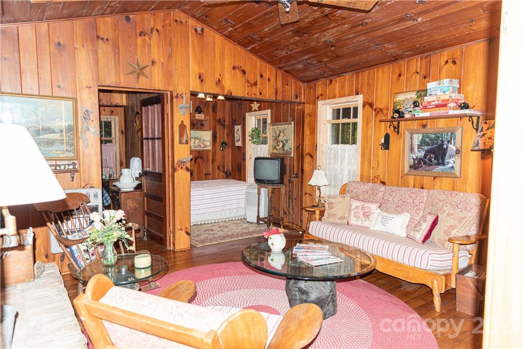 101 Cold Spring Road Burnsville, NC 28714 - Photo 11 of 33 Gallery Image 11