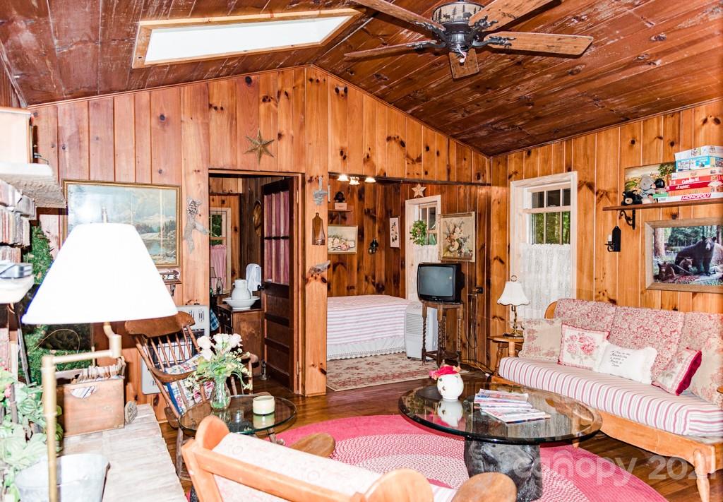 101 Cold Spring Road Burnsville, NC 28714 - Photo 16 of 33 Gallery Image 16