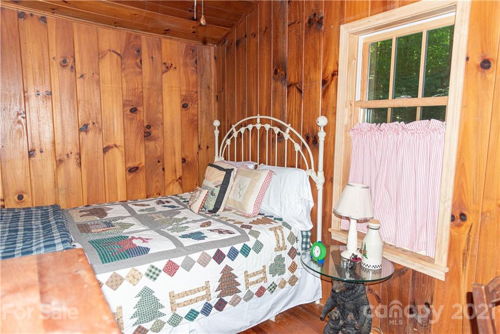 101 Cold Spring Road Burnsville, NC 28714 - Photo 22 of 33 Gallery Image 22