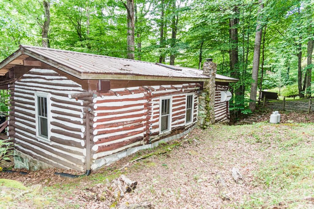 101 Cold Spring Road Burnsville, NC 28714 - Photo 27 of 33 Gallery Image 27
