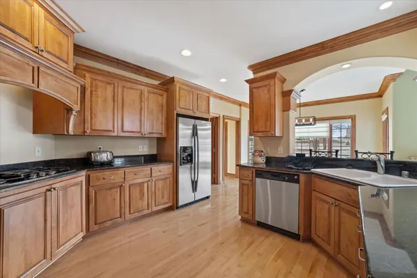 $899,900 | N60W27179 Trappers Run, Merton, WI 53089