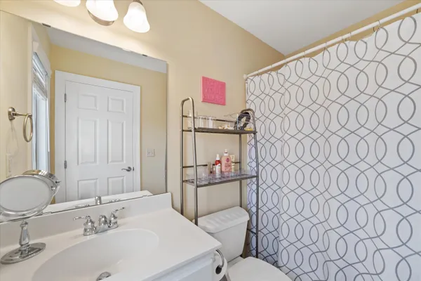 $899,900 | N60W27179 Trappers Run, Merton, WI 53089