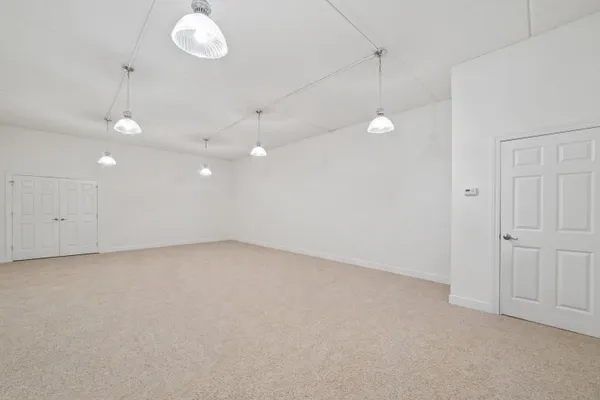 $899,900 | N60W27179 Trappers Run, Merton, WI 53089