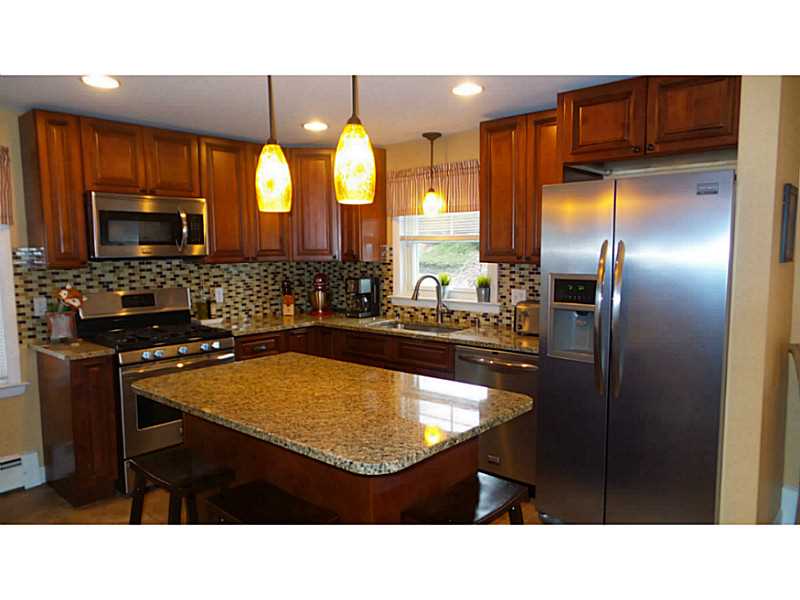 39 Ridgewood Road Cumberland, RI 02864 - Photo 2 of 25 Kitchen.