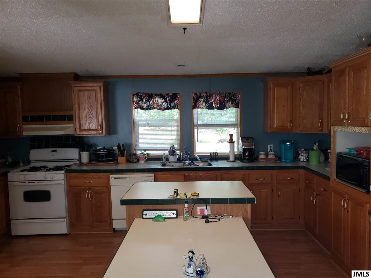 6563 Ann Arbor Road Jackson, MI 49201 - Photo 5 of 28 Photo 5