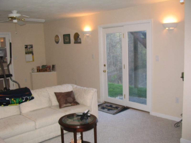 2730 Summit Ridge Road Northeast Roanoke, VA 24012 - Photo 22 of 24 Family Room 2