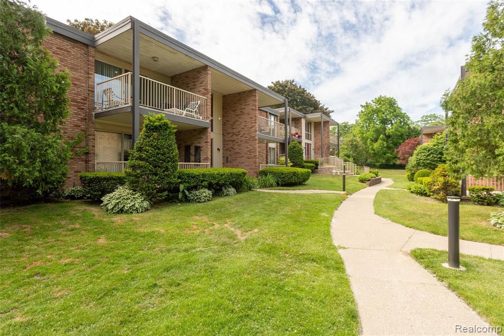 4041 West Maple Road, Unit 104 Bloomfield Hills, MI 48301 - Photo 25 of 25