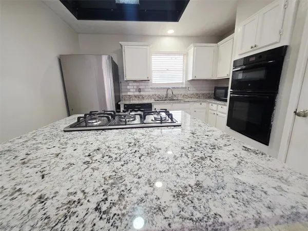 $1,850 | 15330 Oak Terrace Drive, Houston, TX 77082