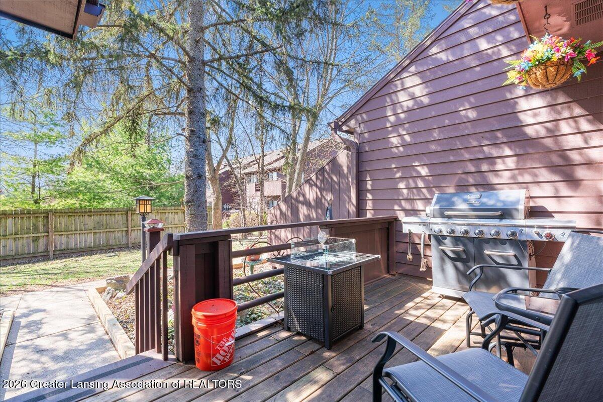 225 East Jolly Road, Unit F3 Lansing, MI 48910 - Photo 4 of 26 06-Media Jett - 31