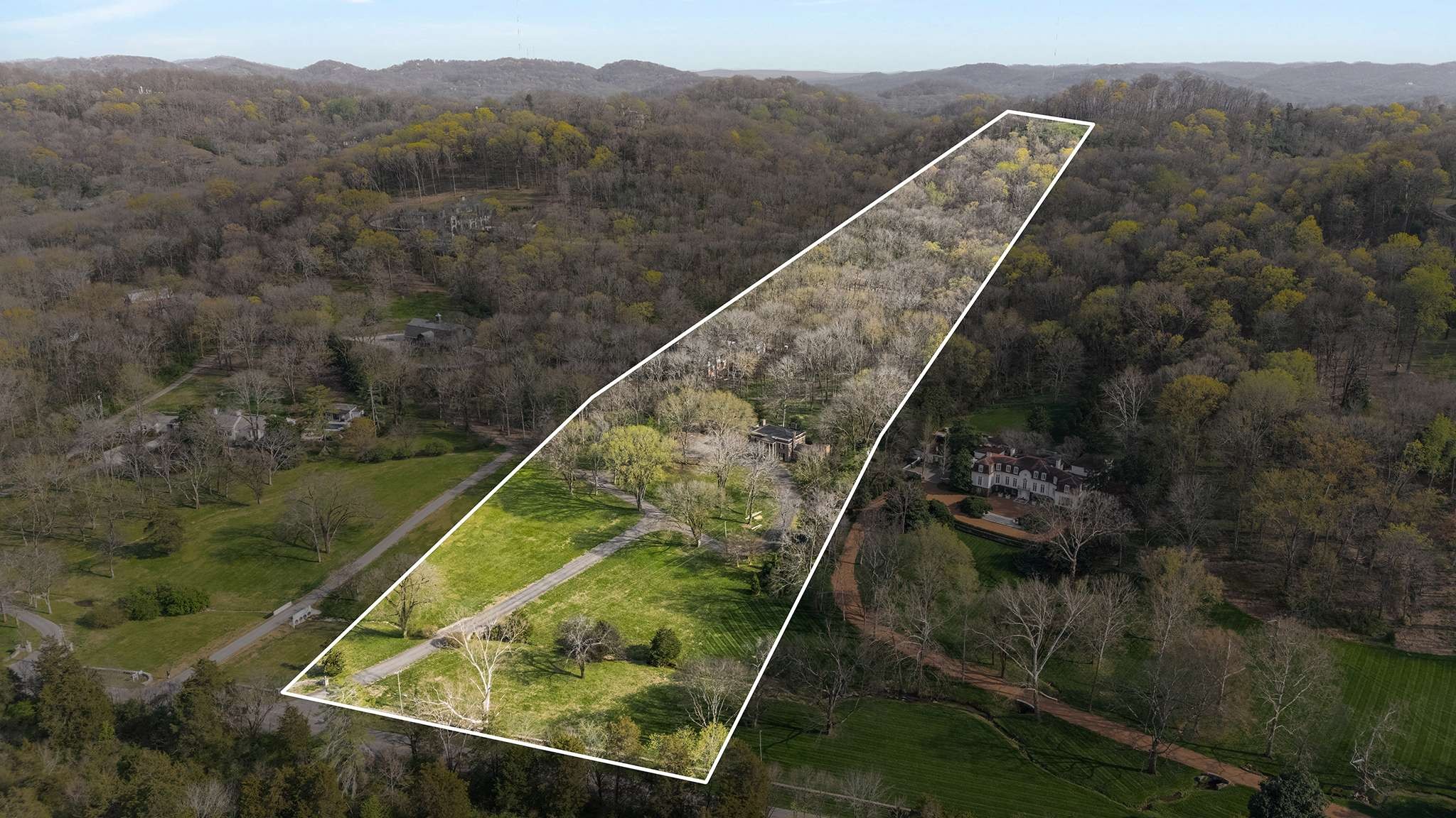 1416 Chickering Road Nashville, TN 37215 - Photo 11 of 12 a view of a yard from a balcony