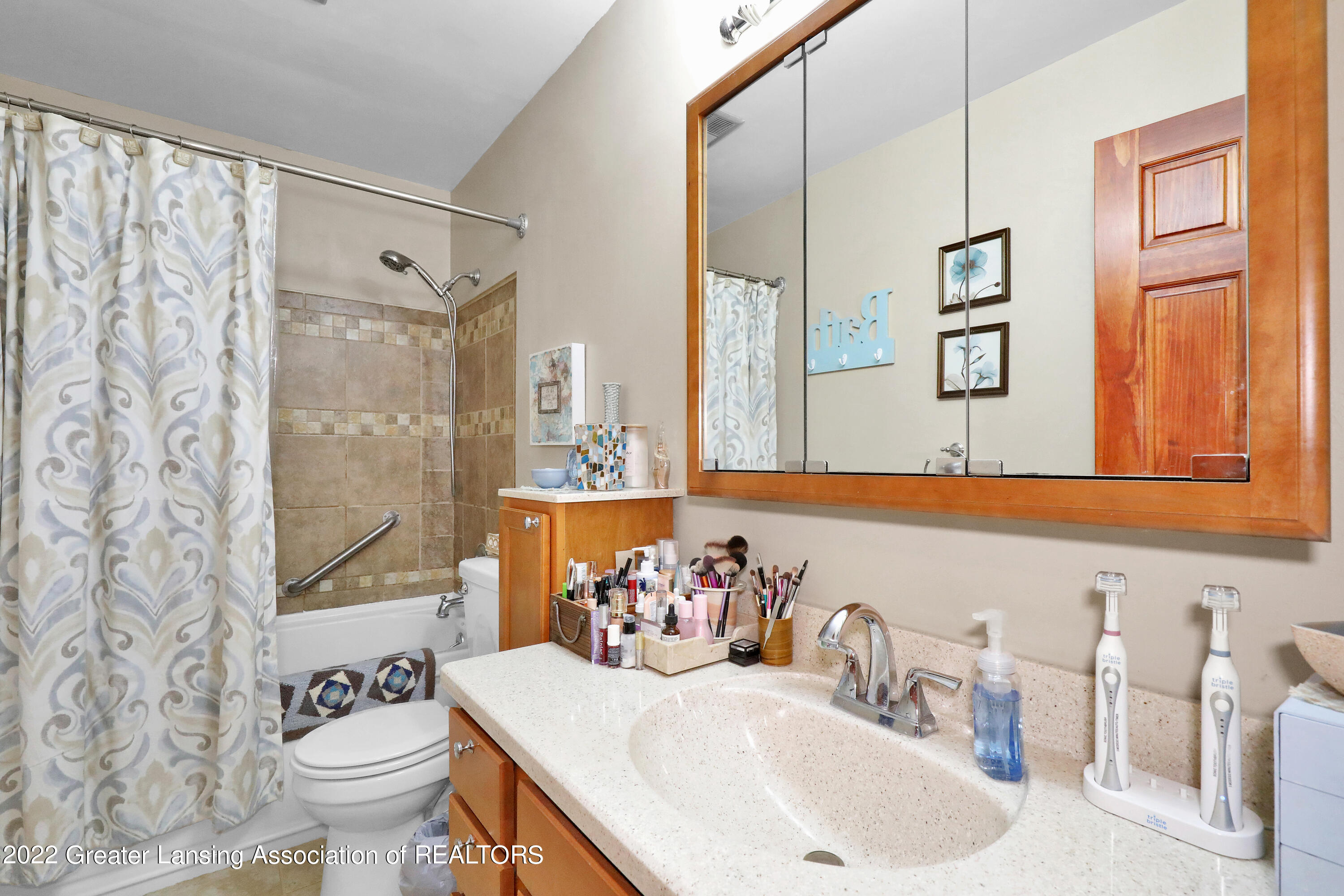 10011 Oneida Road Grand Ledge, MI 48837 - Photo 18 of 47 9I3A9494