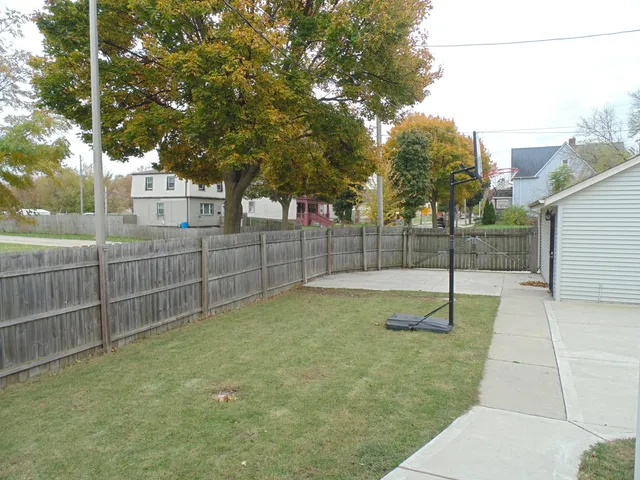 $264,900 | 2301 West Garfield Avenue, Milwaukee, WI 53205