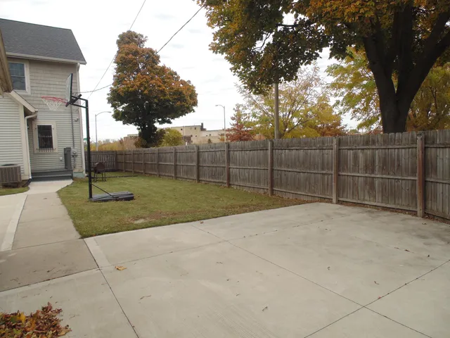 $264,900 | 2301 West Garfield Avenue, Milwaukee, WI 53205